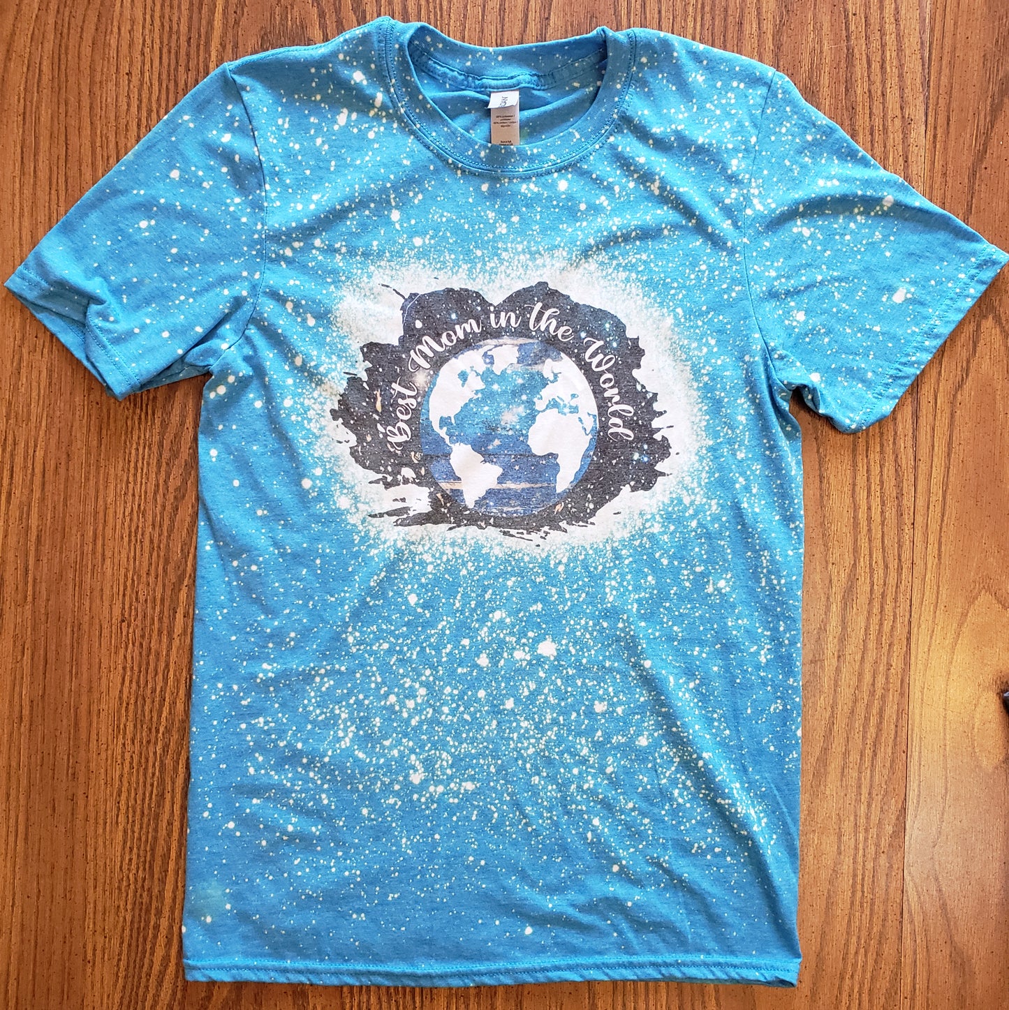 Best Mom in the World Bleached T-Shirt